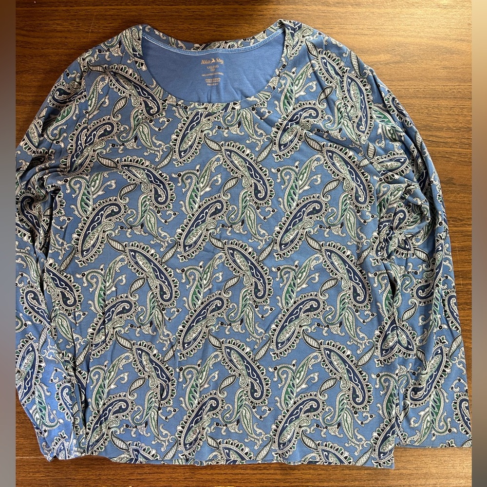 White stag women’s blouse 100% cotton, long sleeve like new